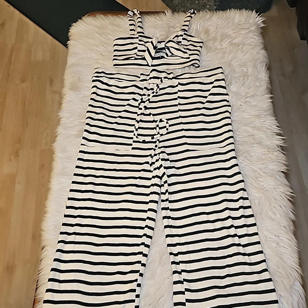 **Free People “Bon Voyage” Stripe Set – Size Medium (Top & Pants)**